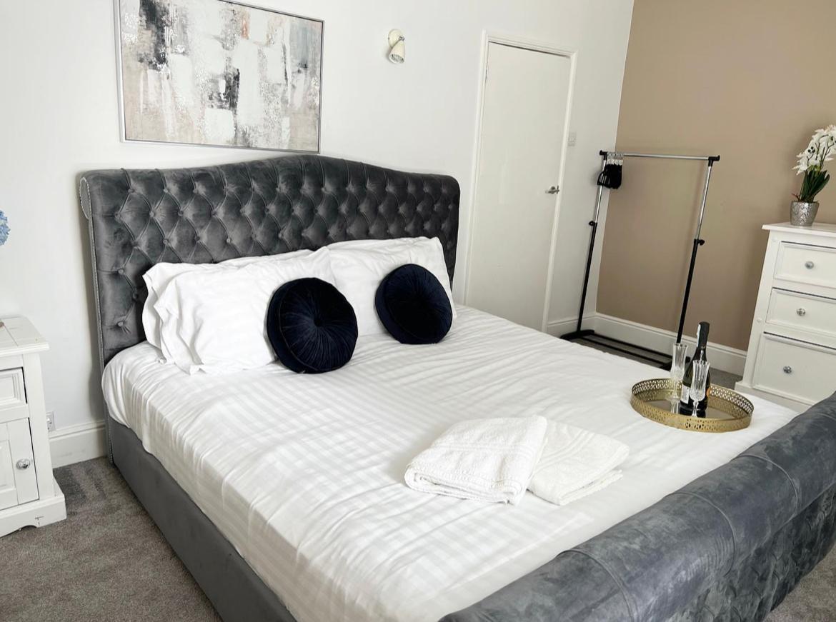 Modern 3 Bed, Heart Of Ashley Cross, 5 Mins To Sandbanks 浦耳 外观 照片